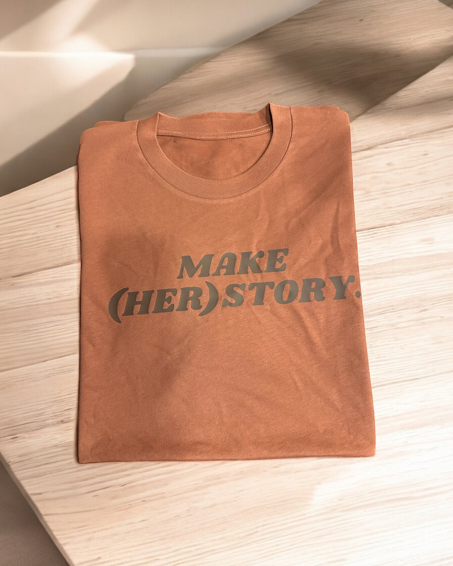 Make (HER)STORY - T-shirt